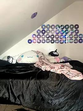 Cling to live show with YourTattooBaby from StripChat 