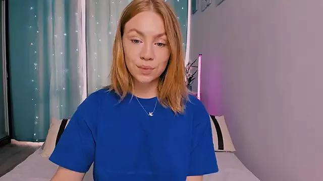 Cling to live show with YummyYam from StripChat 
